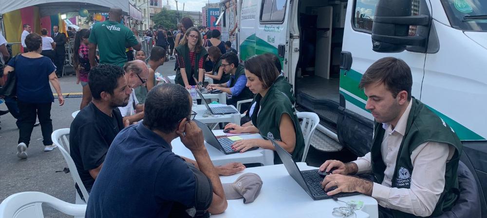 Atendimento itinerante da Defensoria à população de rua