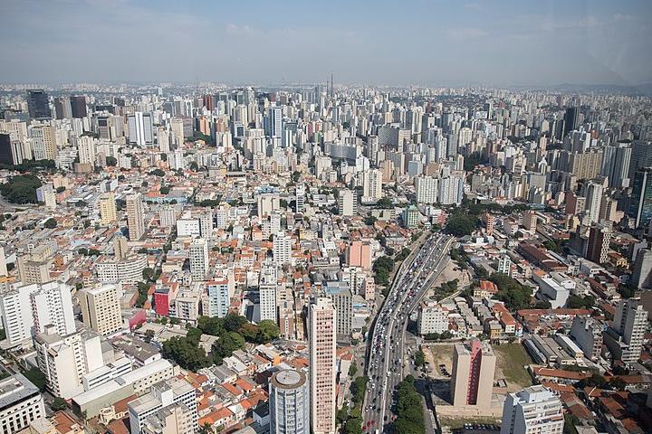 O Fundo de Desenvolvimento Urbano foi criado em 2002, com o objetivo de financiar o desenvolvimento urbano da cidade seguindo as diretrizes do Plano Diretor Estratégico
