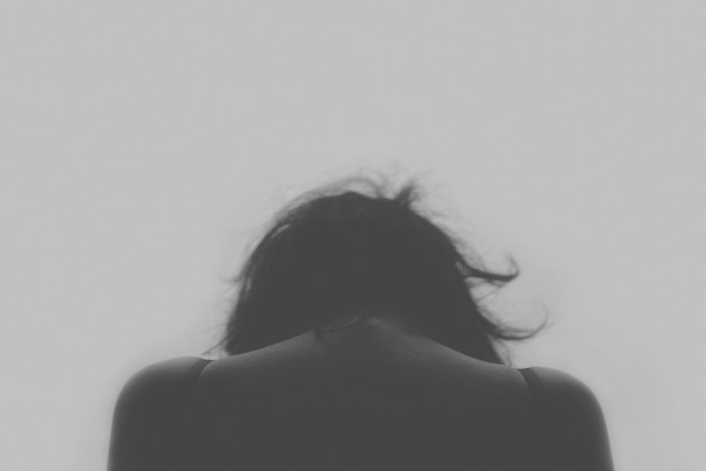 Por ser estrangeira, mulher estava com muitas dificuldades de comunicação, dada a diferença do idioma l Foto: Freepik